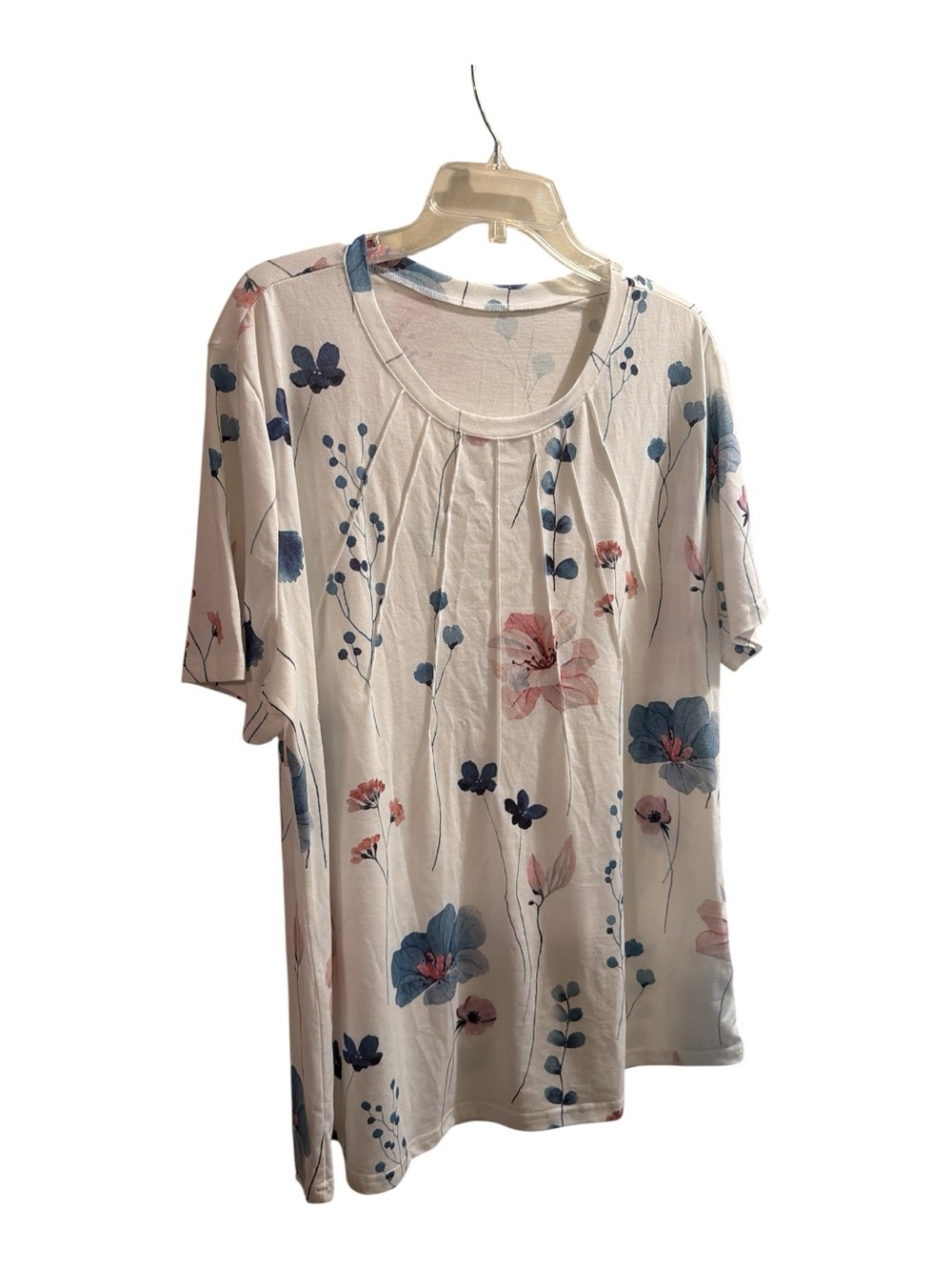Floral multicolored Short-Sleeve Scoop Neck Top - Blue & Pink Flowers